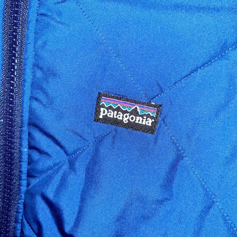 Patagonia Kids Navy Blue Quilted Puffer Jacket - Picture 2 of 5